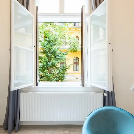 - Large - Easy Sleep 부다페스트